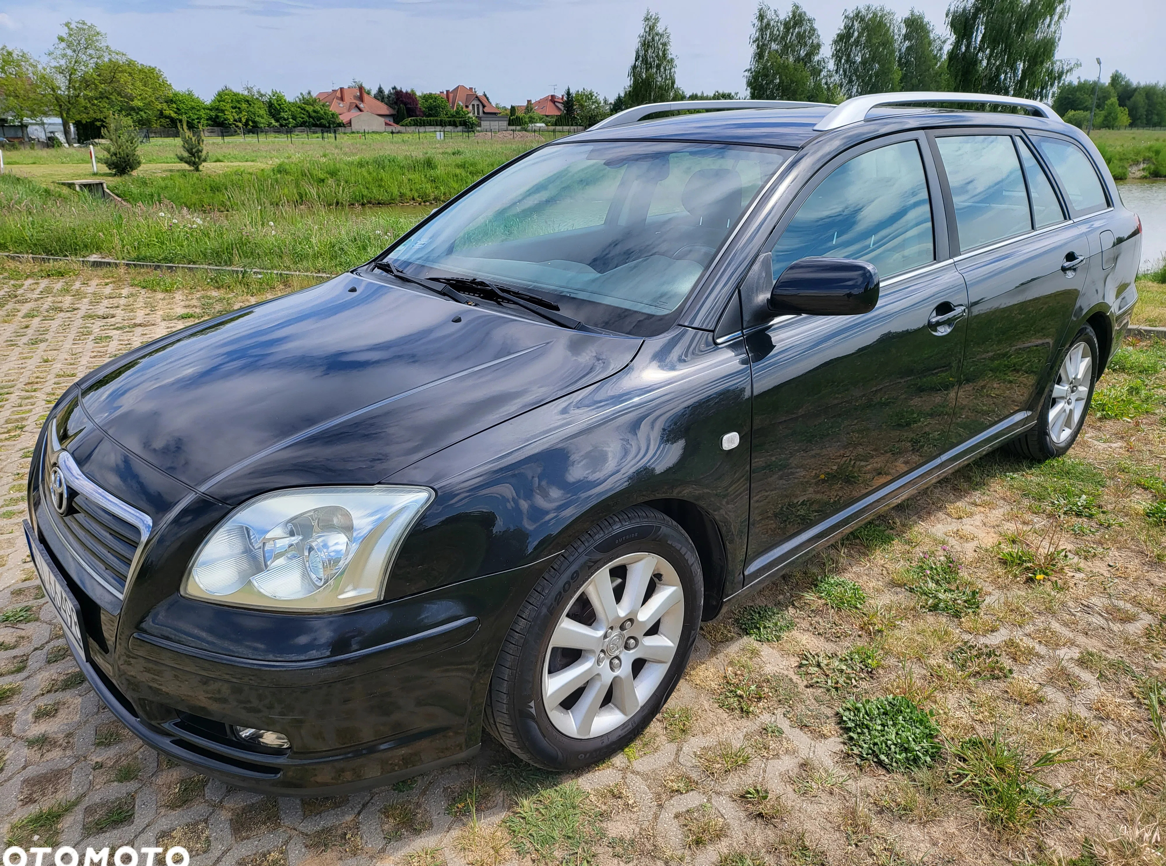 samochody osobowe Toyota Avensis cena 11909 przebieg: 289000, rok produkcji 2004 z Sieradz